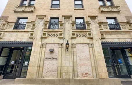 1 Bedroom Uptown Apartment