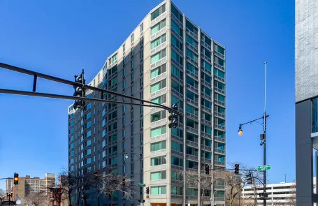 1 Bedroom Uptown Apartment