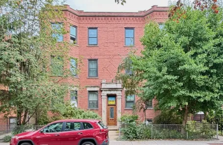 2 Bedroom Humboldt Park Apartment