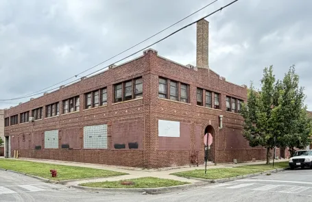Studio Humboldt Park Apartment