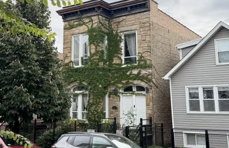 3 Bedroom Logan Square Apartment