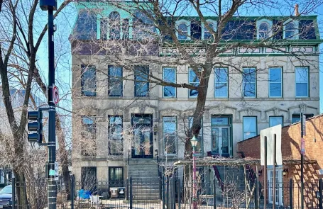 3 Bedroom Near West Side Townhome