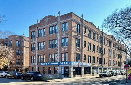 2 Bedroom Rogers Park Apartment