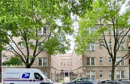1 Bedroom Edgewater Apartment