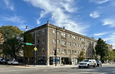 1 Bedroom Edgewater Apartment