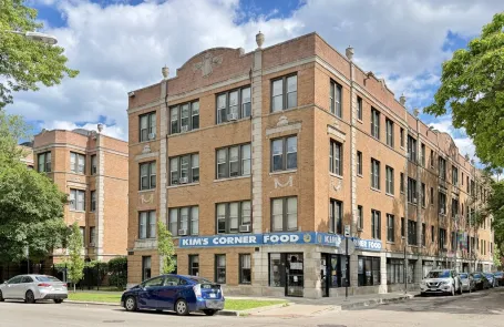 1 Bedroom Rogers Park Apartment