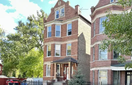 3 Bedroom North Lawndale Apartment