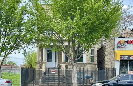 3 Bedroom Humboldt Park Apartment