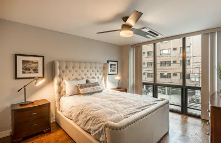 1 Bedroom Edgewater Apartment