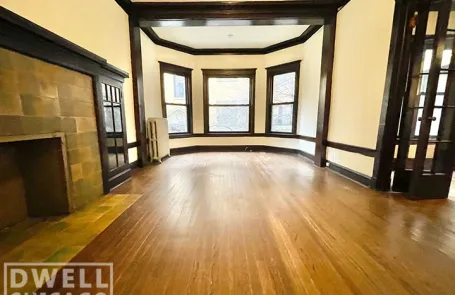 1 Bedroom Logan Square Apartment