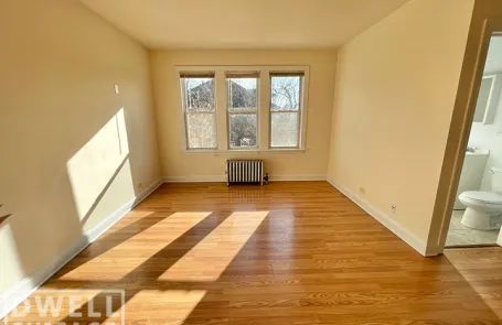 Studio Logan Square Apartment