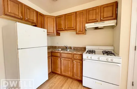 Studio Logan Square Apartment