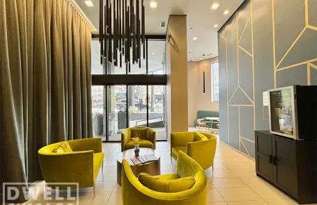 1 Bedroom Lincoln Park Apartment