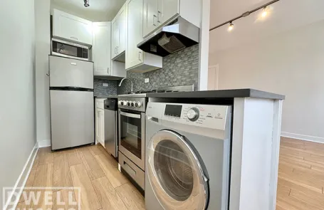 1 Bedroom Lakeview Apartment
