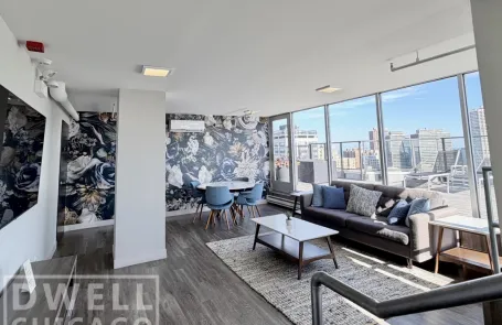 1 Bedroom Lincoln Park Apartment