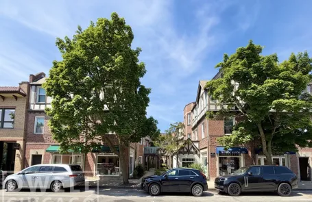 1 Bedroom Winnetka Apartment