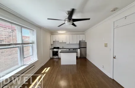Studio Winnetka Apartment