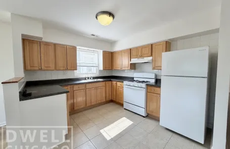 4 Bedroom Evanston Apartment