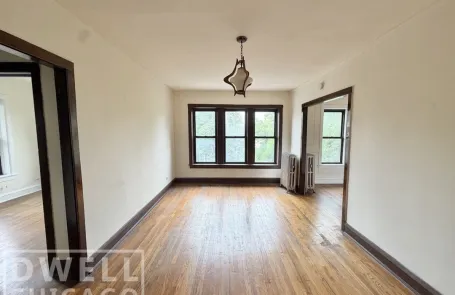 1 Bedroom Logan Square Apartment