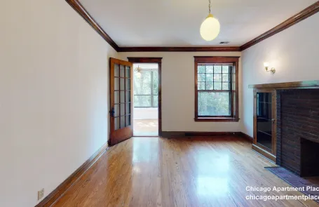 3 Bedroom Lakeview Apartment