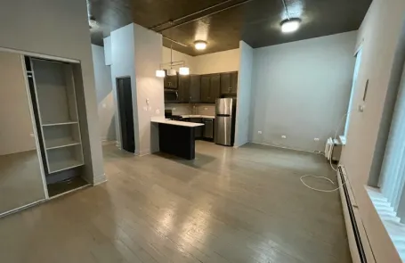 Studio Uptown Apartment
