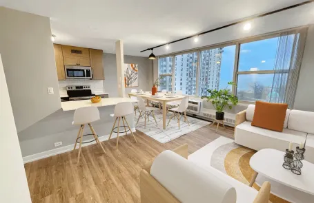 1 Bedroom Edgewater Apartment