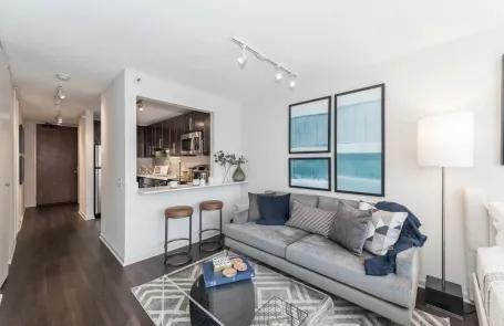 Studio Lakeshore East Apartment