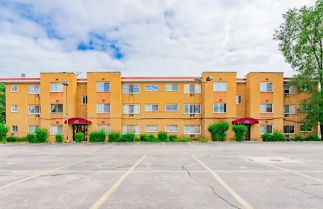 1 Bedroom West Ridge Apartment