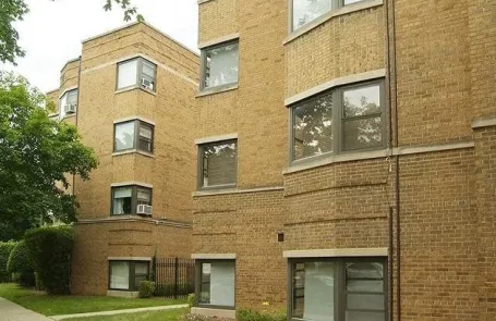 1 Bedroom Rogers Park Apartment