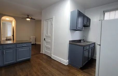 2 Bedroom Wrigleyville Apartment