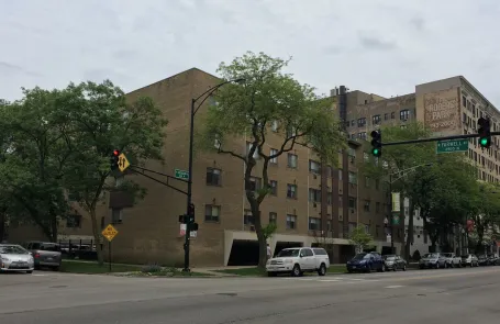 1 Bedroom Rogers Park Apartment