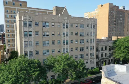 1 Bedroom Uptown Apartment