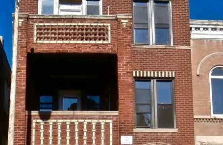 2 Bedroom Humboldt Park Apartment