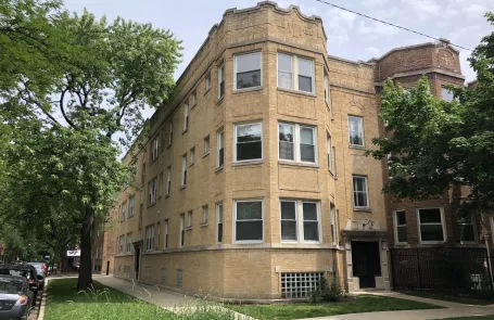 2 Bedroom Ravenswood Apartment