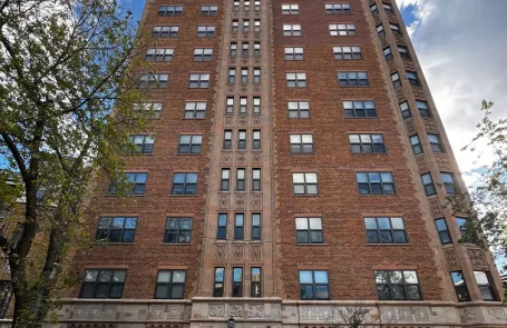 2 Bedroom Rogers Park Apartment
