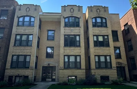 2 Bedroom Rogers Park Apartment