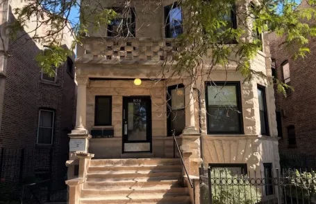 3 Bedroom Lakeview Apartment