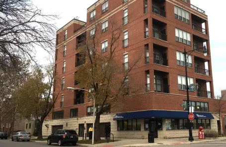 3 Bedroom Rogers Park Apartment