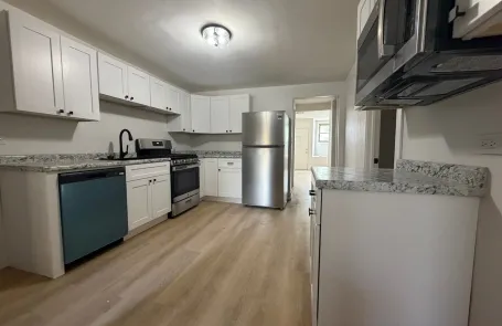 2 Bedroom Bridgeport Apartment