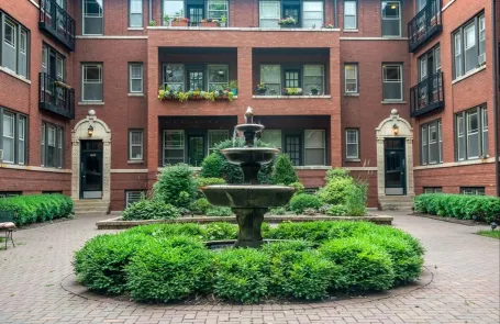 1 Bedroom Sheridan Park Apartment