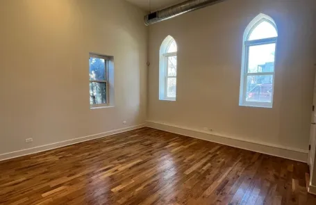 2 Bedroom Wicker Park Apartment