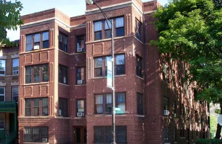 1 Bedroom Lincoln Park Apartment