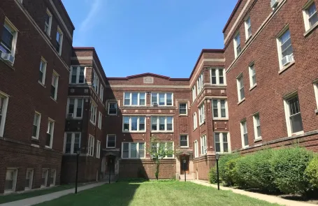 1 Bedroom Edgewater Apartment