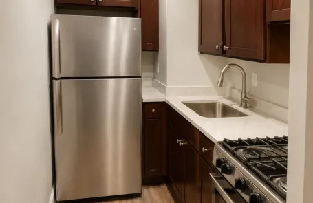 1 Bedroom Edgewater Apartment