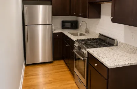 1 Bedroom Edgewater Apartment