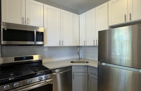 2 Bedroom Edgewater Apartment