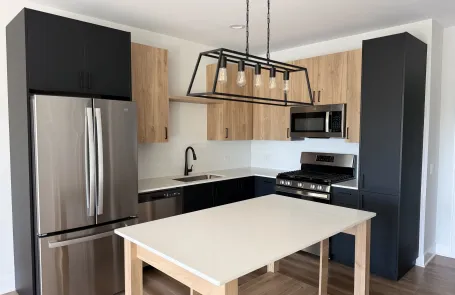 2 Bedroom Arlington Heights Apartment