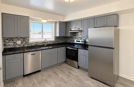 2 Bedroom Park Ridge Apartment