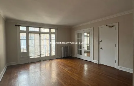 Studio Evanston Apartment