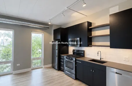1 Bedroom Lakeview Apartment